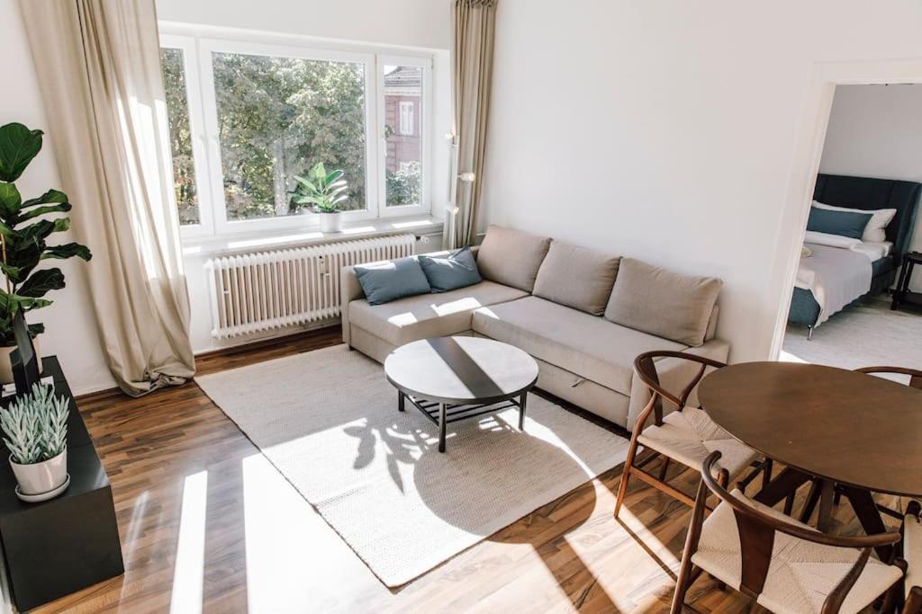 Komplett Neu: 2-Zi Zentral Im Altbau. 24H-Checkin キール エクステリア 写真